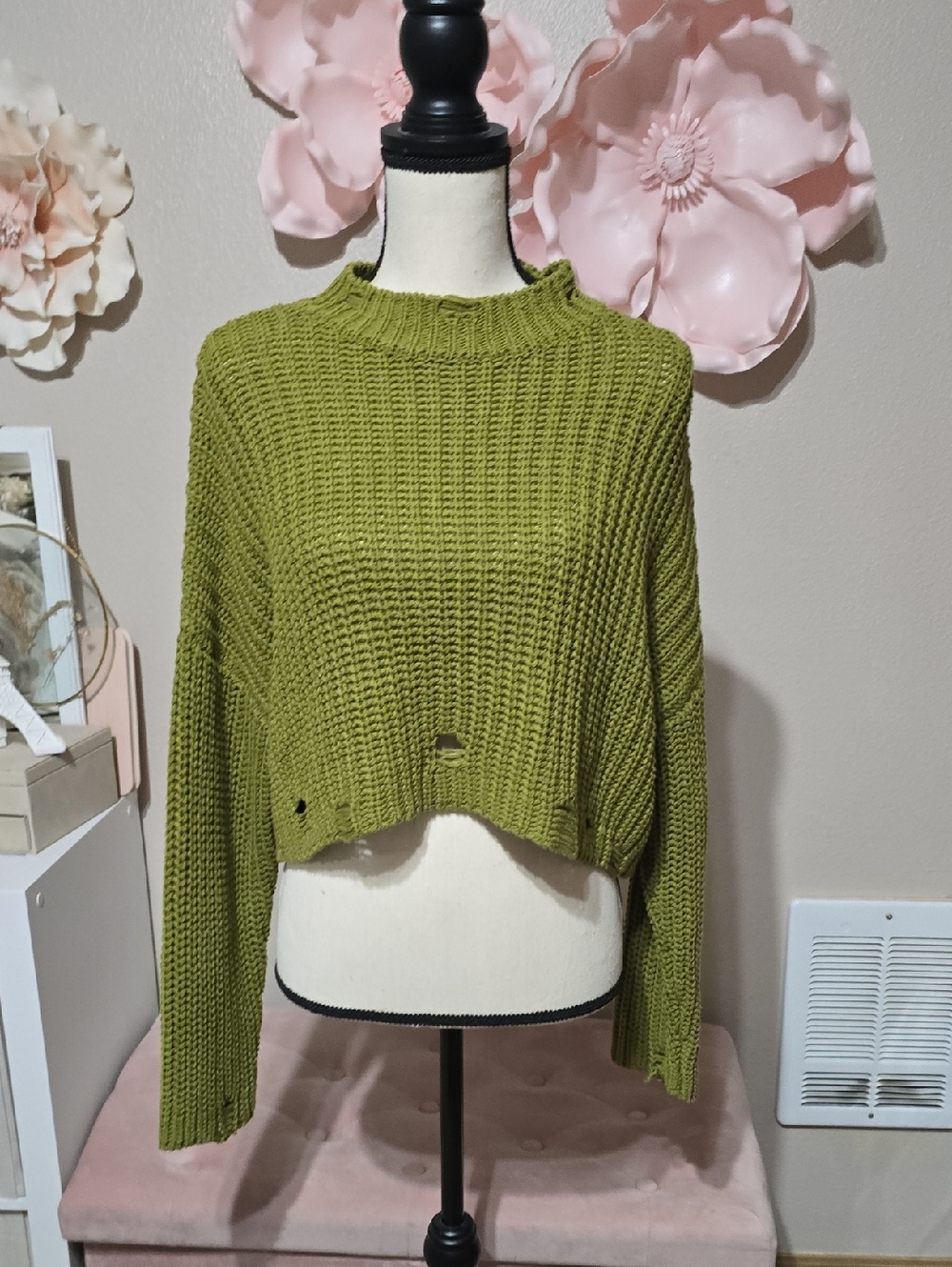 Forever 21 Olive Green Cropped Crew Neck Sweater